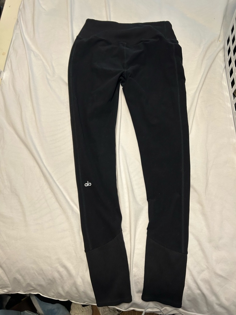 ALO Yoga Black Leggings with Subtle Logo